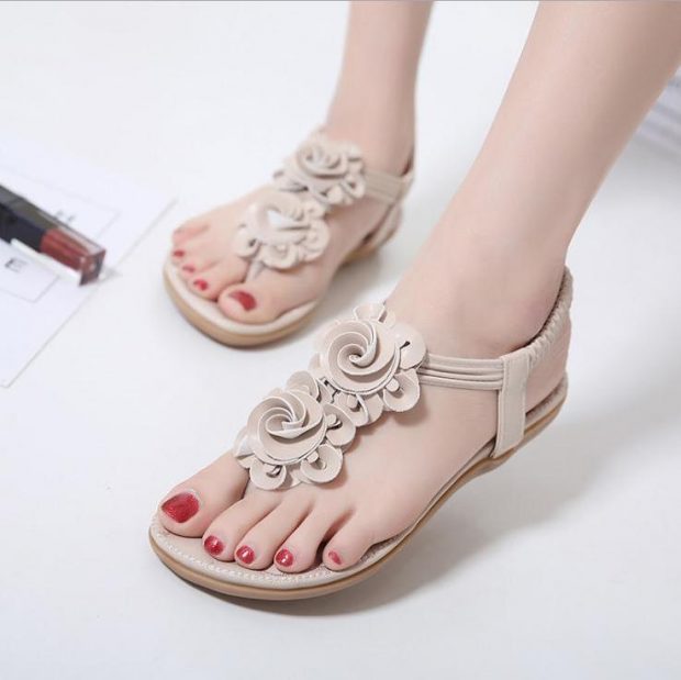 women flat sandals