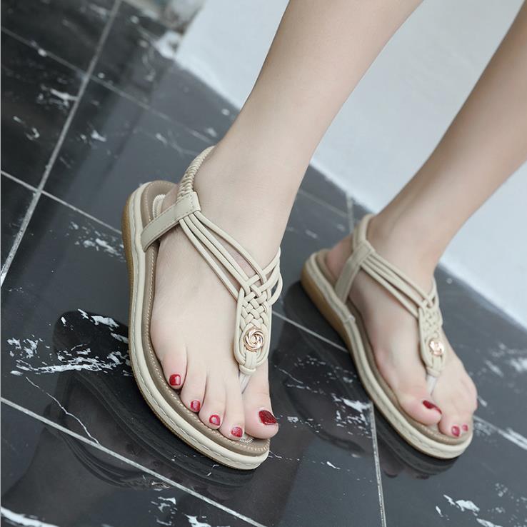 women flat sandals