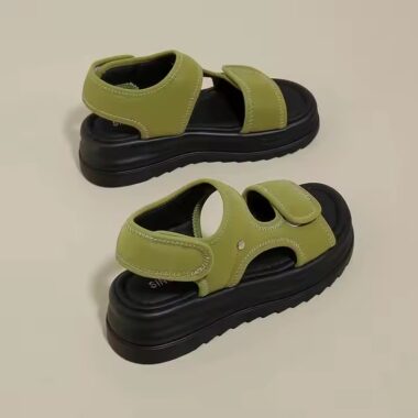 Fashion anti-slip casual women sandals with open-toe design and flat sole for summer comfort.