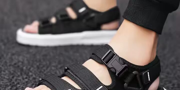 Trendy Outdoor Summer Men Sandals for Students