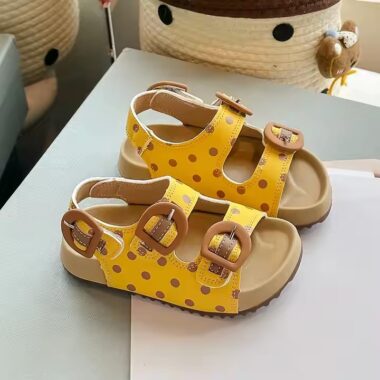 Unisex summer kids sandals in vibrant colors with breathable straps and anti-slip sole.