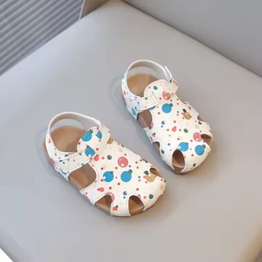 Trendy breathable summer sandals for girls in vibrant colors and non-slip sole.