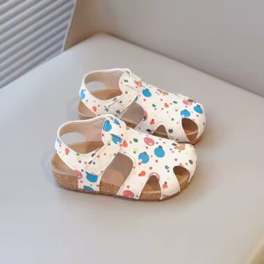 Trendy breathable summer sandals for girls in vibrant colors and non-slip sole.