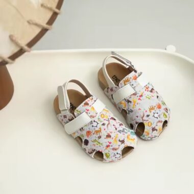 Trendy breathable summer sandals for girls in vibrant colors and non-slip sole.