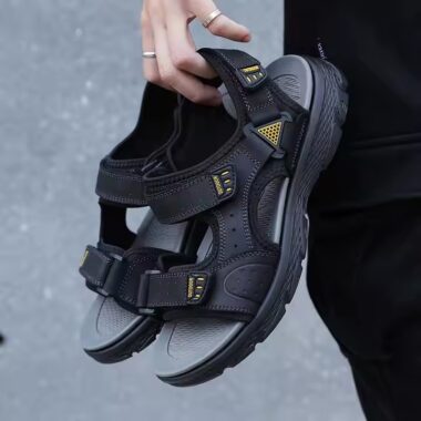 Anti-Slip Beach Sandals for Men – Lightweight & Casual Summer Footwear