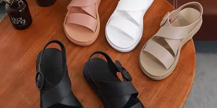 Wholesale solid color fashion women sandals – minimalist and versatile for summer.