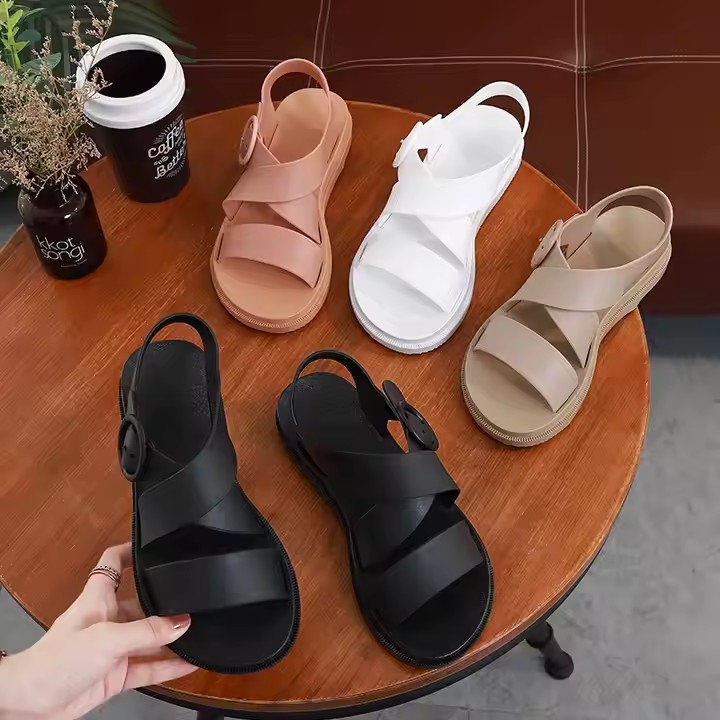 Wholesale solid color fashion women sandals – minimalist and versatile for summer.
