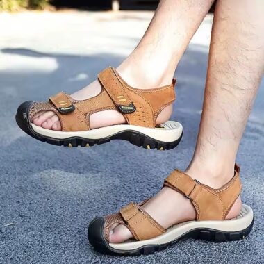 Stylish Lightweight Summer Beach Sandals for Men – Breathable & Trendy