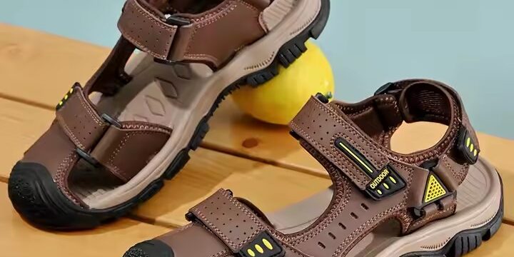 Stylish Lightweight Summer Beach Sandals for Men – Breathable & Trendy