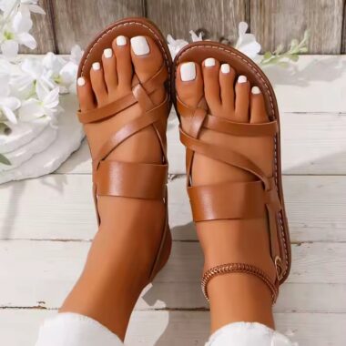 Custom plus-size non-slip women sandals – breathable, wide-fit, perfect for summer.