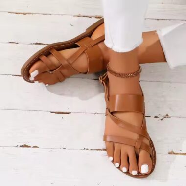 Custom plus-size non-slip women sandals – breathable, wide-fit, perfect for summer.
