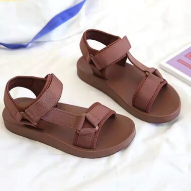 Custom logo fashion sandals for women – lightweight summer design, perfect for branding.