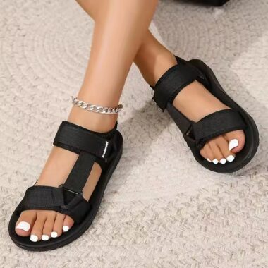 Custom logo fashion sandals for women – lightweight summer design, perfect for branding.