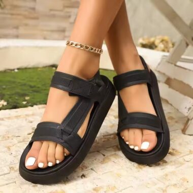 Custom logo fashion sandals for women – lightweight summer design, perfect for branding.