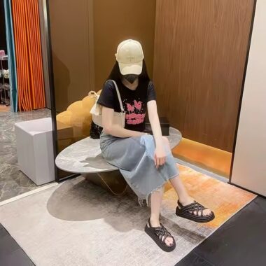 High-quality fashion summer sandals for women – stylish, versatile, and breathable.