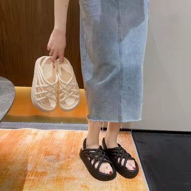 High-quality fashion summer sandals for women – stylish, versatile, and breathable.