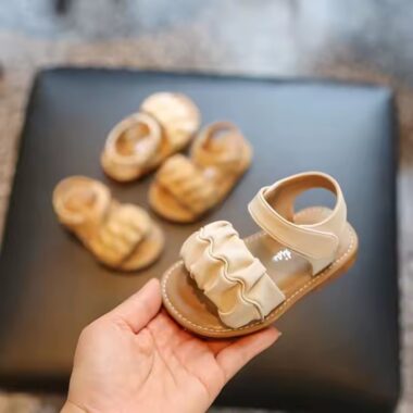 Elegant Princess Summer Girls' Sandals – Comfortable and Stylish Footwear.