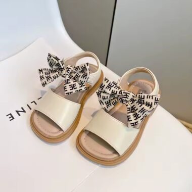 Summer New Fashion Girls' Sandals – Stylish and Comfortable Footwear for Kids
