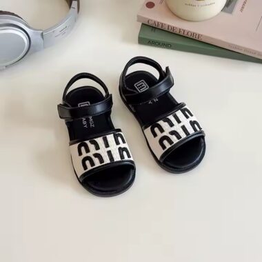 Summer New Fashion Girls' Sandals – Stylish and Comfortable Footwear for Kids
