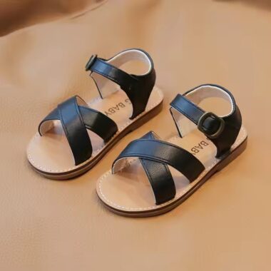 Solid color classic casual kids sandals with adjustable straps and breathable design for summer.