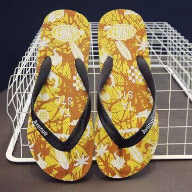 Summer casual anti-slip men flip flops stylish design