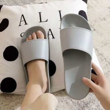 Indoor anti-slip odor-resistant unisex slides for home