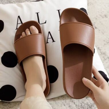 Indoor anti-slip odor-resistant unisex slides for home