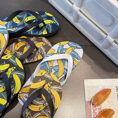 Outdoor anti-slip durable men flip flops for summer wear