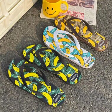 Outdoor anti-slip durable men flip flops for summer wear