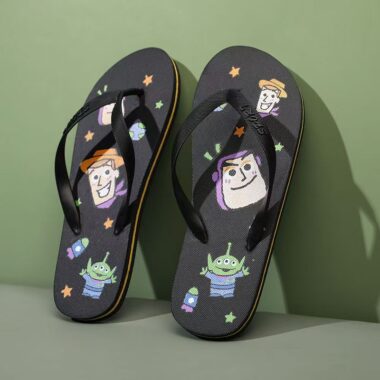 Cartoon anime men flip flops with unique casual style