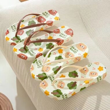 Cartoon bear women flip flops with cute design