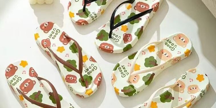 Cartoon bear women flip flops with cute design