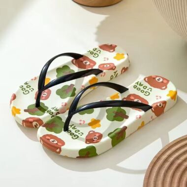 Cartoon bear women flip flops with cute design