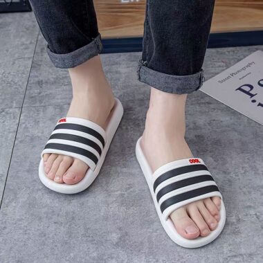 Summer indoor anti-slip thick soft sole men slides for comfort