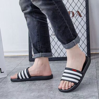 Summer indoor anti-slip thick soft sole men slides for comfort