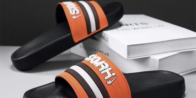 Summer indoor and outdoor men slides with soft sole