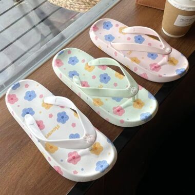 Printed summer women flip flops with anti-slip sole