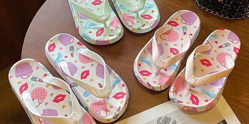 Printed summer women flip flops with anti-slip sole
