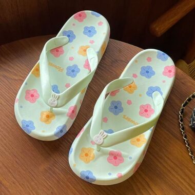 Printed summer women flip flops with anti-slip sole