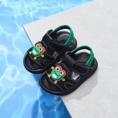 Cute frog soft sole non-slip summer sandals for boys