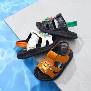 Cute frog soft sole non-slip summer sandals for boys