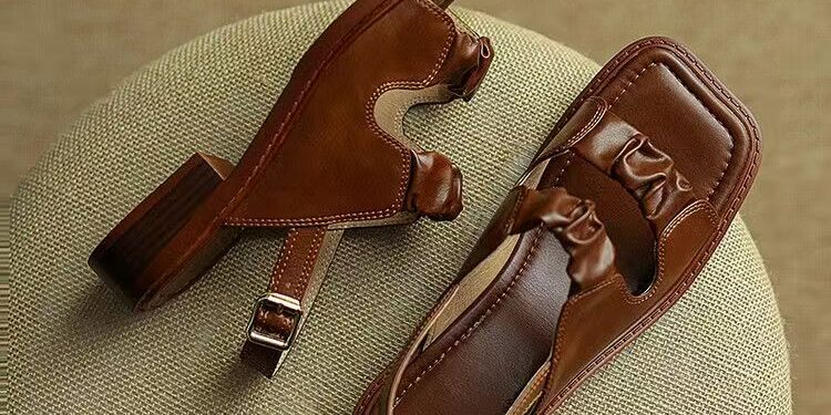 French vintage low-heel genuine leather women sandals