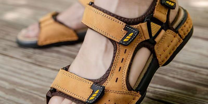 Durable leather velcro outdoor summer beach men sandals