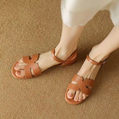 Premium leather low-heel strap women sandals for daily wear
