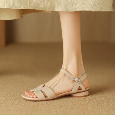 Premium leather low-heel strap women sandals for daily wear