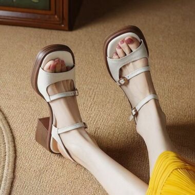 Retro chunky heel waterproof platform strap women sandals
