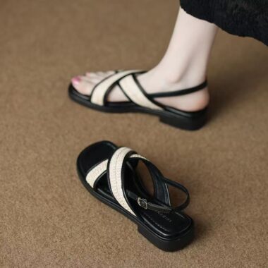 Retro soft leather flat casual fashion women sandals