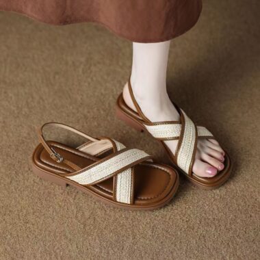Retro soft leather flat casual fashion women sandals