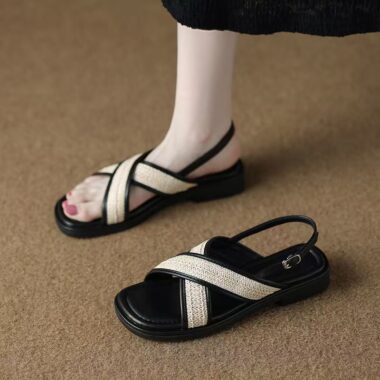 Retro soft leather flat casual fashion women sandals