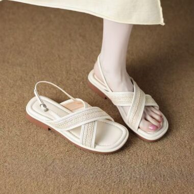 Retro soft leather flat casual fashion women sandals